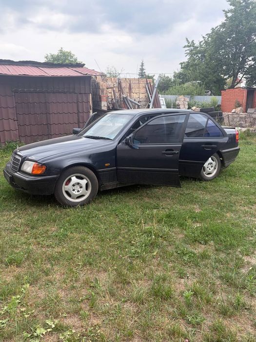 Продаю автомобіль