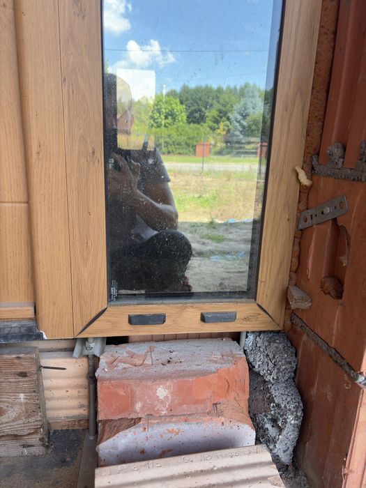 Drzwi zewnetrzne WIKĘD 90cm+naświetle 35cm. System 1 klucza. Złoty dąb