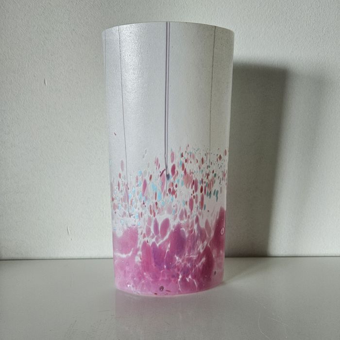 Stuart Strathearn Iestyn Davies Speckled Dusty Pink White 22cm Art Gla