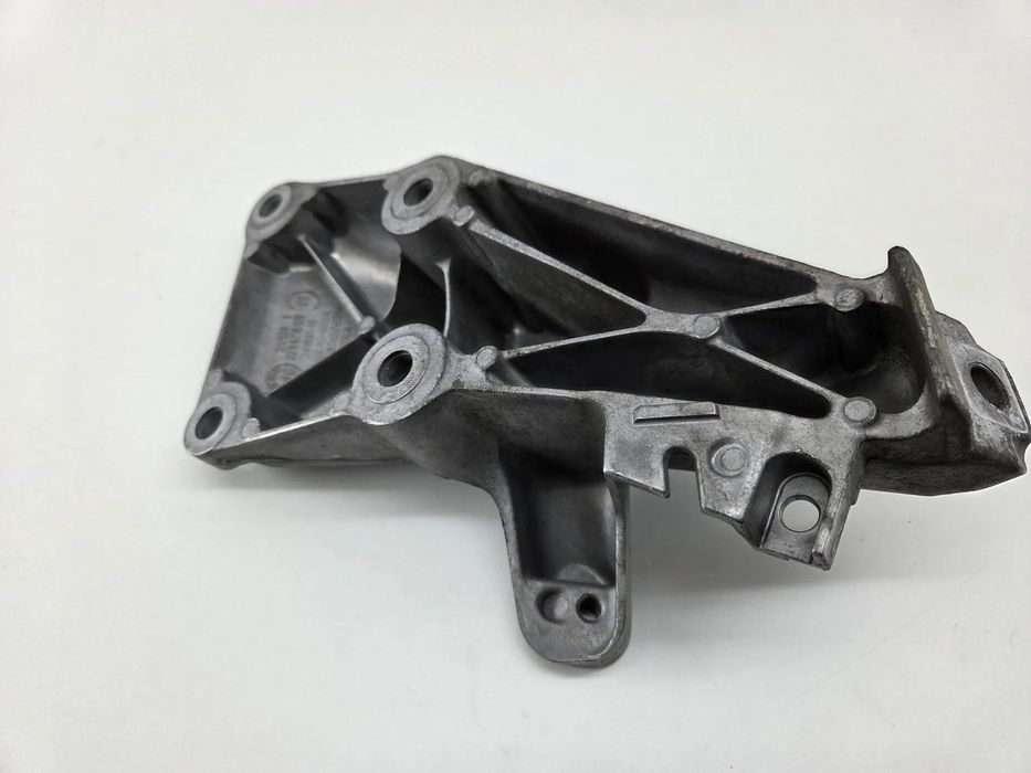 ŁAPA SILNIKA BMW  2.0 N43 22116776529