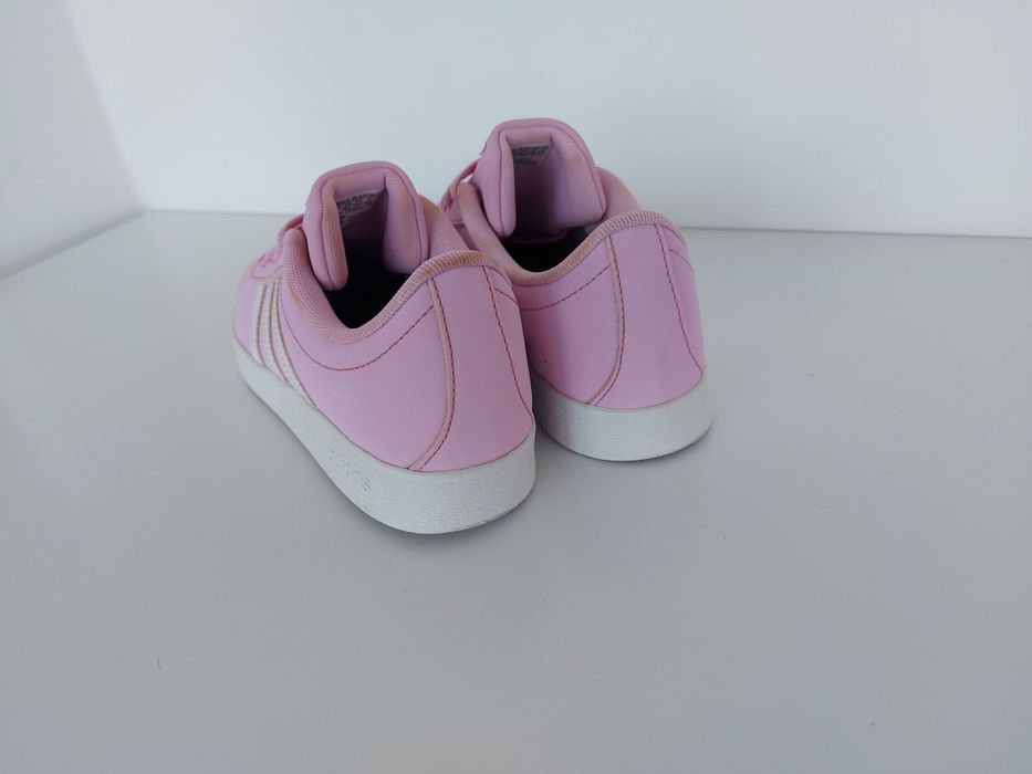 Buty trampki Adidas w rozmiarze 37 1/2