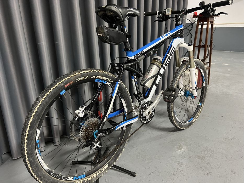 Bicicleta Cube em bom estado com suspensao total