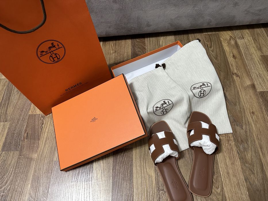Hermes klapki Oran