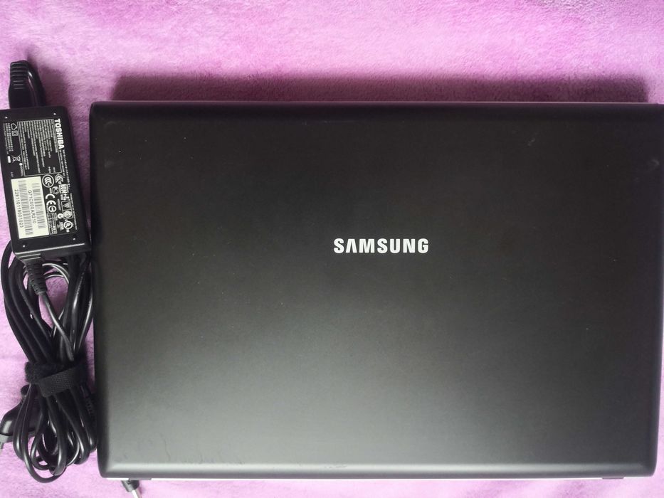 Laptop Samsung NP-R 519