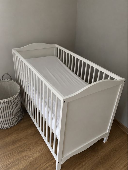 Vendo berço IKEA pouco usada