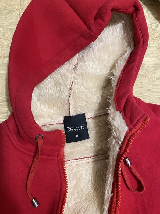 Blusão com capuz/novo