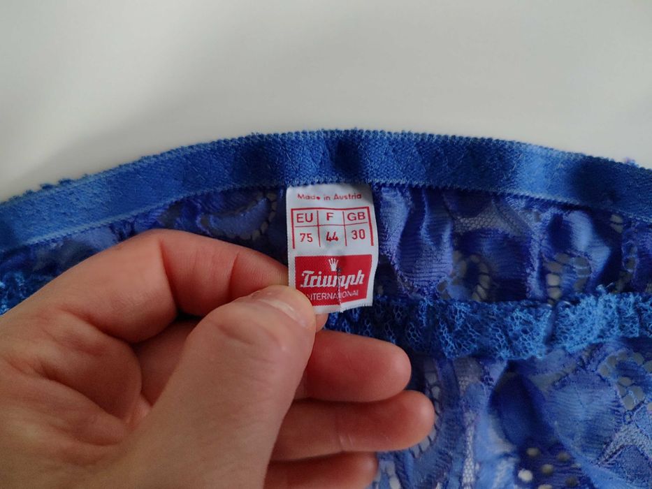 Chabrowy pas do pończoch marki Triumph. Rozmiar EU75