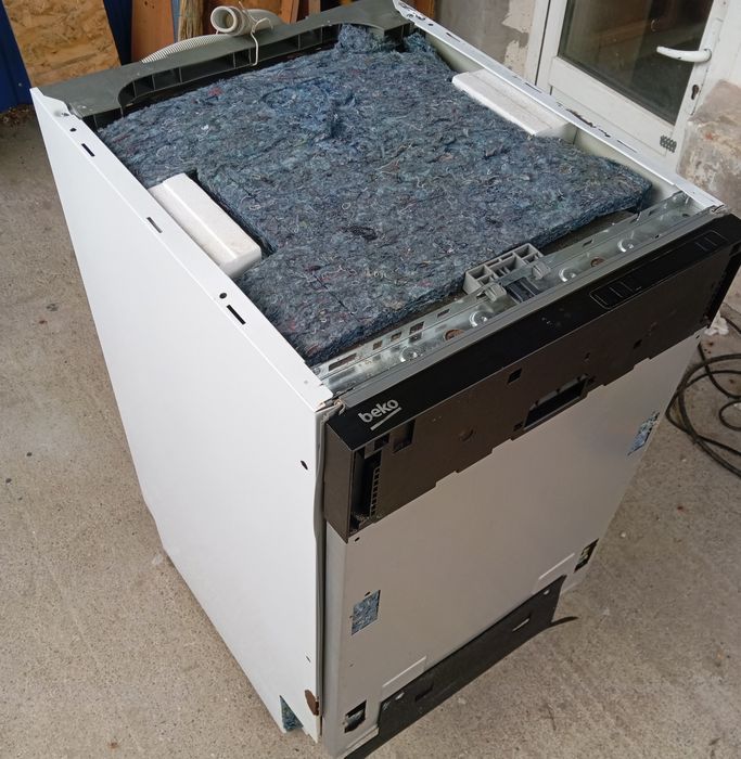 Посудомийна машина beko