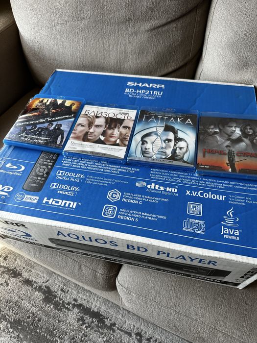 Blue-ray плеєр Sharp BD-HP21RU + 4 Blue-ray дисків