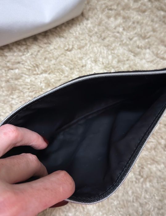 Продам косметички Діор та Шанель оригінал все разом продаю