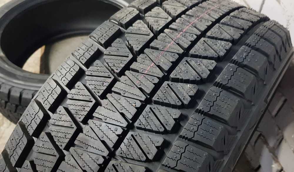 Купити різношорокий комплект зимових шин резини 255/45 R20 +235/50 R20