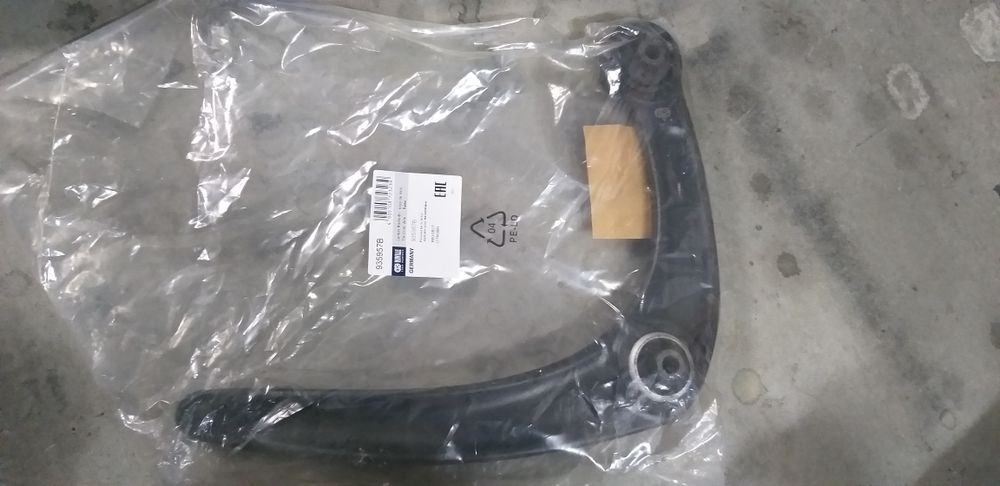 Braços de suspensão/triângulos lado Dto para Peugeot/Citroen