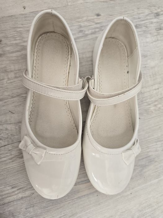 Buty balerinki lakierki dziewczęce rozmiar 36 Nelly Blue