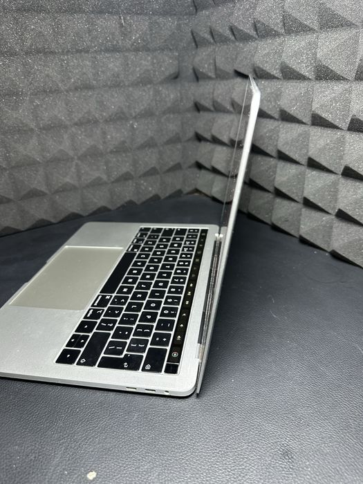 MacBook Pro 13 (2018) Touch Bar / 512GB SSD / i5