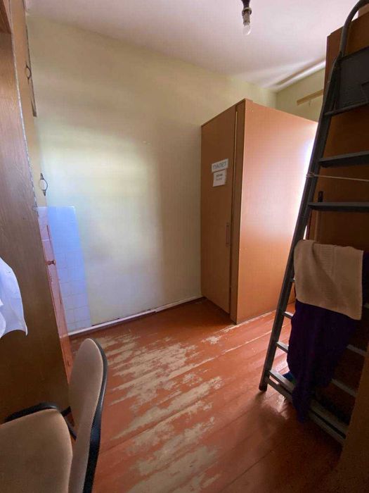 Продам приміщення смт Володарка