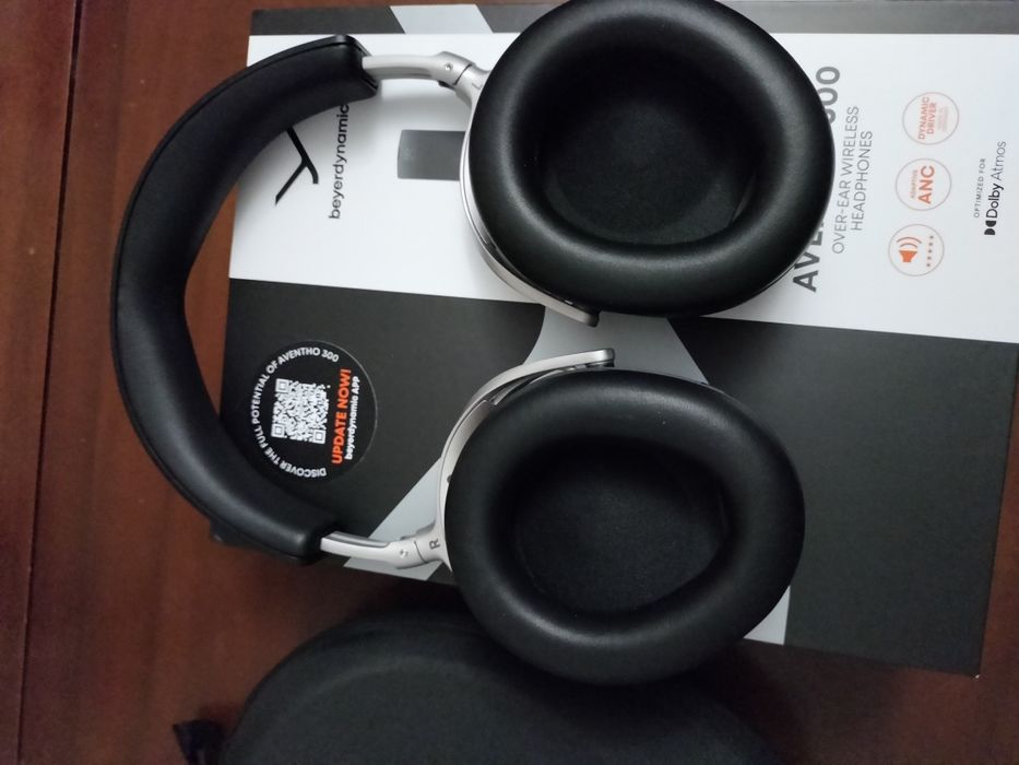 Блютуз навушники Beyerdynamic Aventho 300