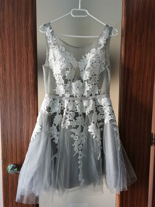 Sukienka tiulowa szara koronka gorset rozkloszowana warstwy brokat