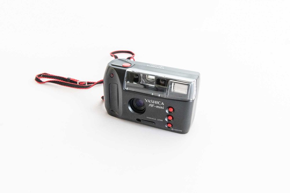Aparat analogowy na kliszę Yashica AF-mini