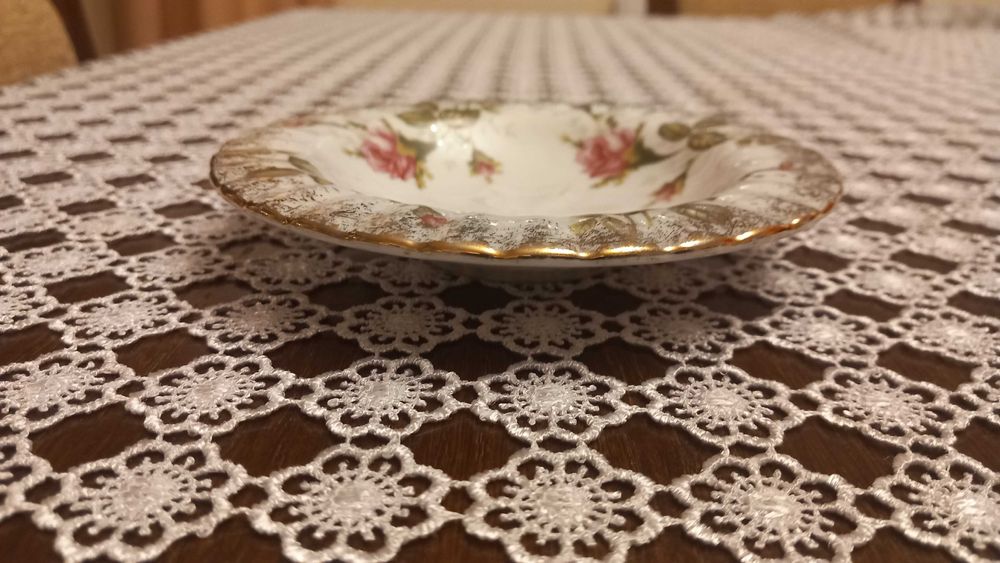 Porcelana Chodzież popielniczka róże popielniczka PRL Chodzież