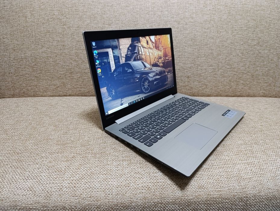 Lenovo 330-15IKB/i3-6006/8 RAM/SSD 128Gb+HDD 500GB/Geforce 920MX 2Gb