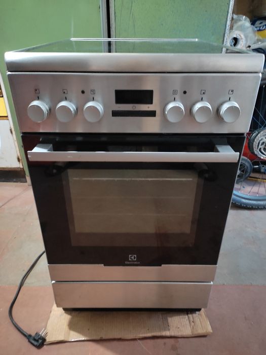 Электроплита Electrolux EKC954507X б у