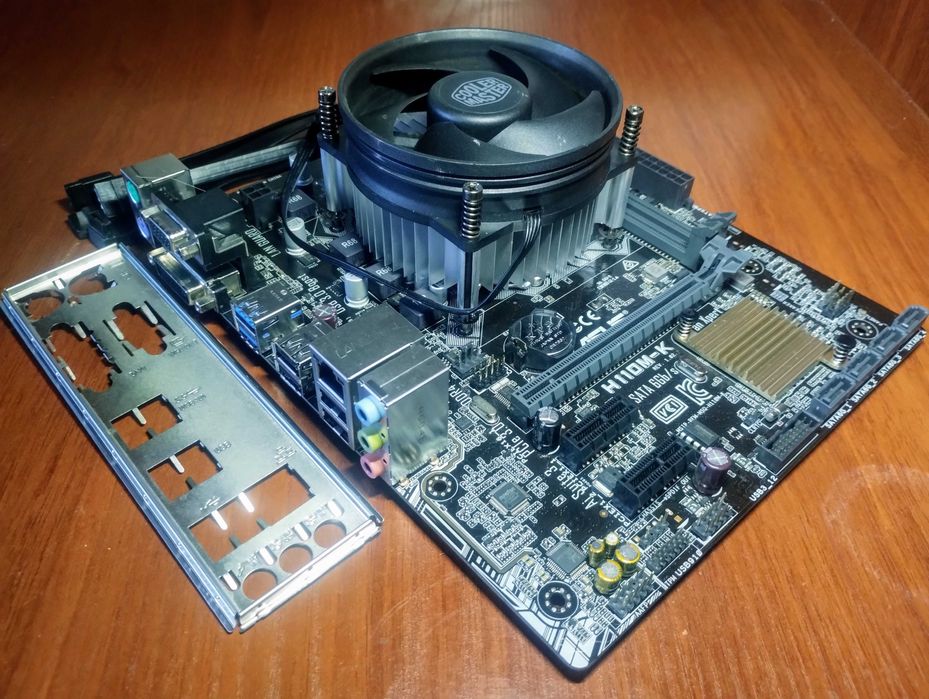 ASUS H110M-K(сокет 1151v1) + Core i5-6500 3.2GHz + кулер