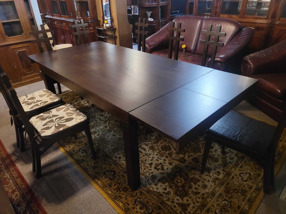 Excelente mesa de sala em madeira maciça - extensível - Só a mes