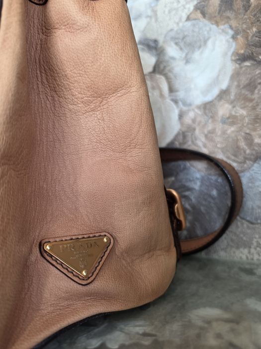 Шкіряна сумка Prada Camel оригінал