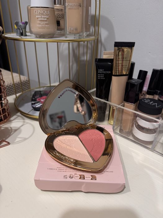 Румяна з пудрою Charlotte Tilbury