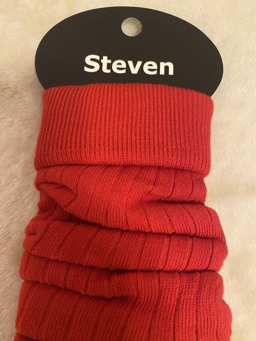 Steven Ocieplacze akryl czerwony, aktualne.