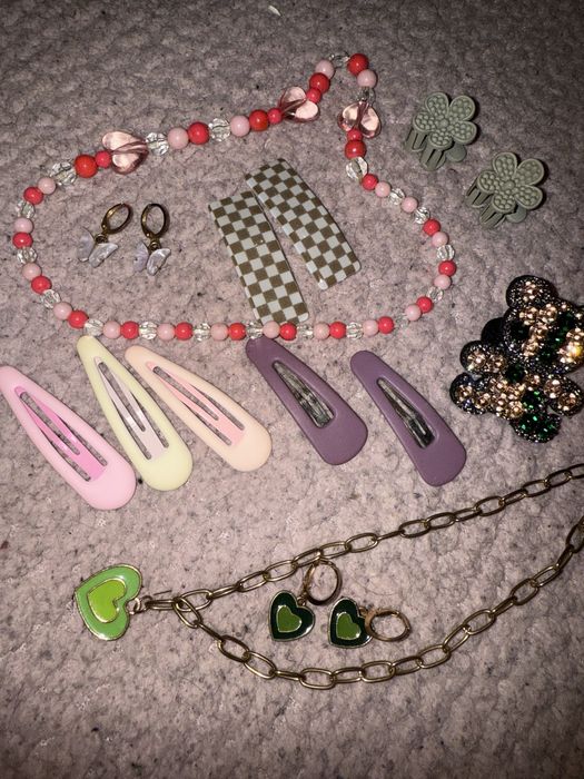 Лот украшений прикрас сережки колье браслет коробка брелок пампон