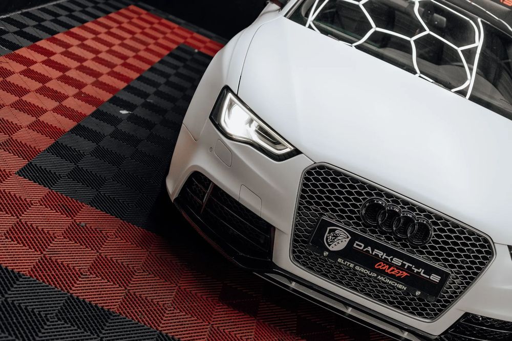 Audi RS5 4.2 FSi quattro