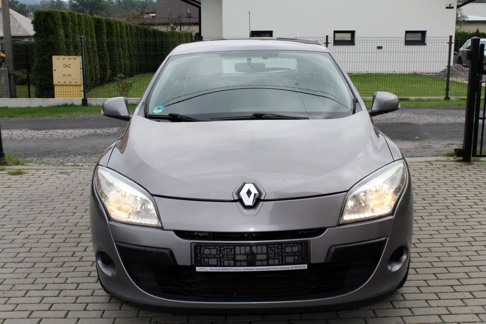 Renault Megane BARDZO ŁADNA BEZWYPADKOWA stan bardzo dobry 1600 cm 100 koni.