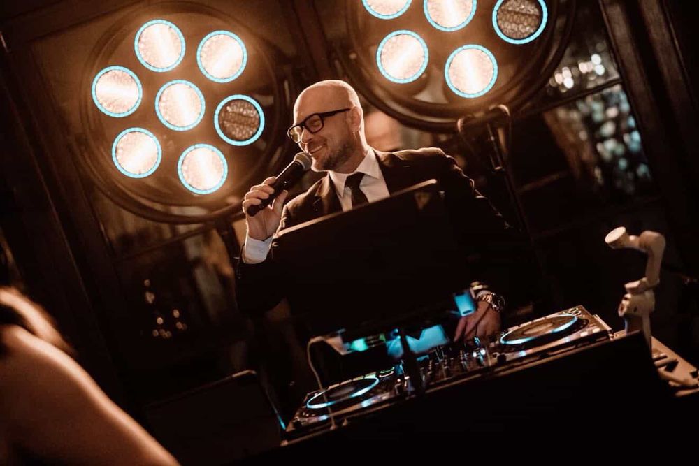 DJ wodzirej na Wesele | Saksofon, Animacje, Ciężki Dym, napis Milość