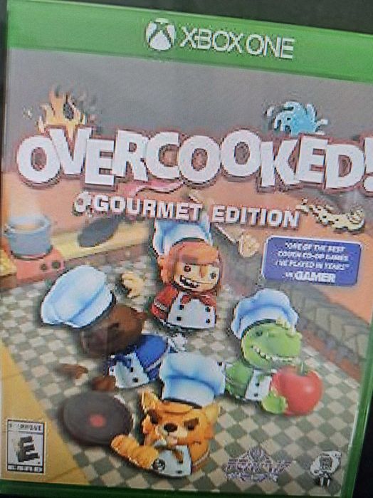 Overcooked! Rozgotowani - wersja z DLC dodatkami XBOX - PEGI 3 - kod