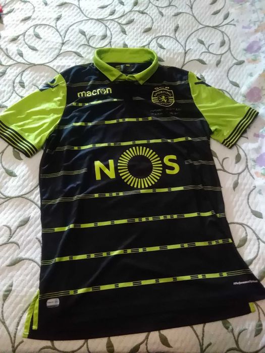 Camisola oficial Sporting e Manchester