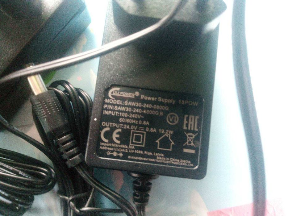 Адаптер MikroTik 24V 0.8A Power Adapter (18POW) 18 Вт (19,2 Вт) новий. Або блок живлення для HP 16/32V (див. фото)