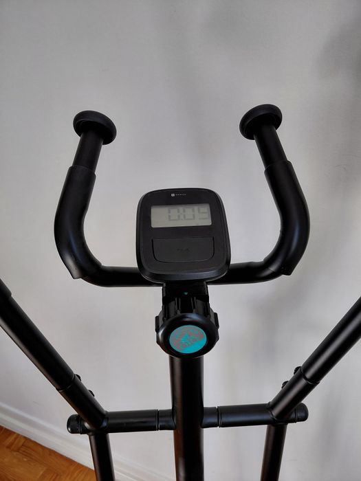 Elíptica Domyos. Pouco uso.