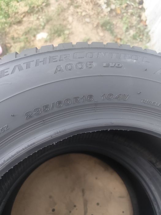 BRIDGESTONE 235/60r16 , зима