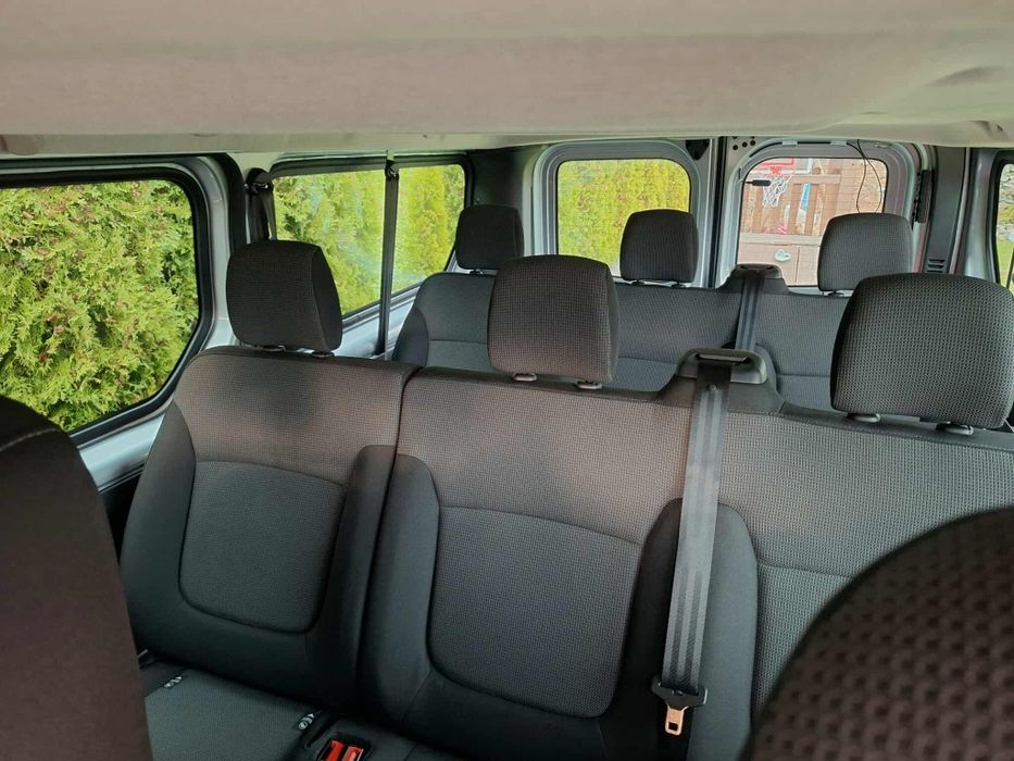 Wynajem busa 9 osobowego Renault Traffic COMBI Grand EQUILIBRE Blue