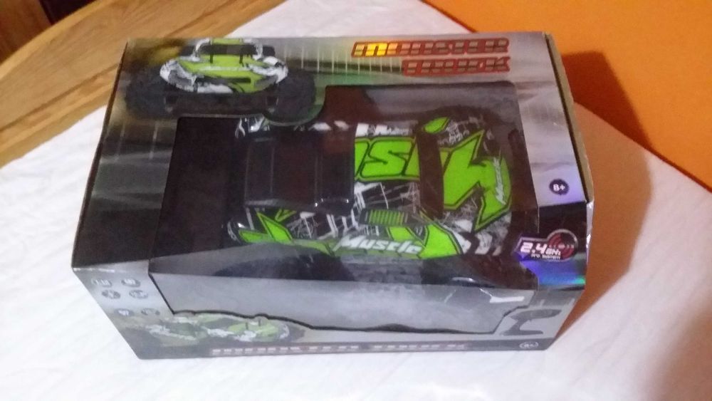 Monster truck auto sterowane recznie