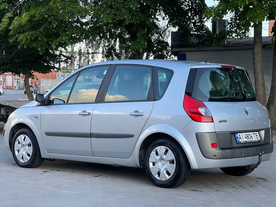 продам надійний сімейний автомобіль