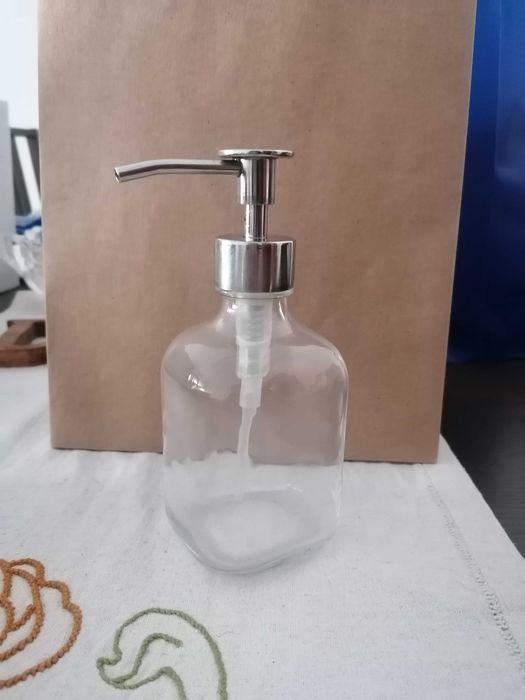 Doseador IKEA transparente