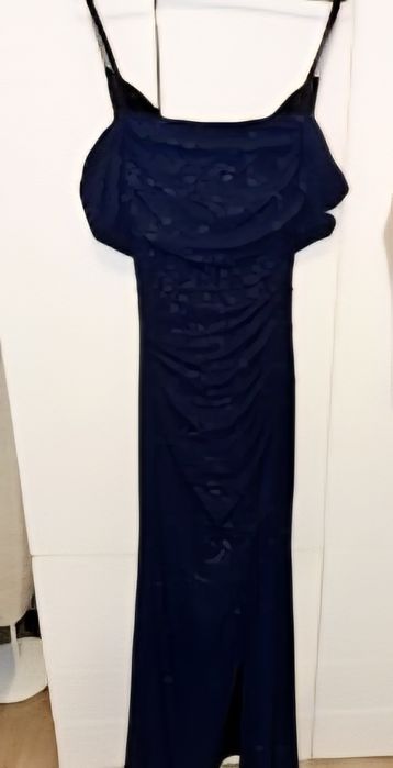 Sukienka długa ,brokatowo-granatowa, cena 199 zł .