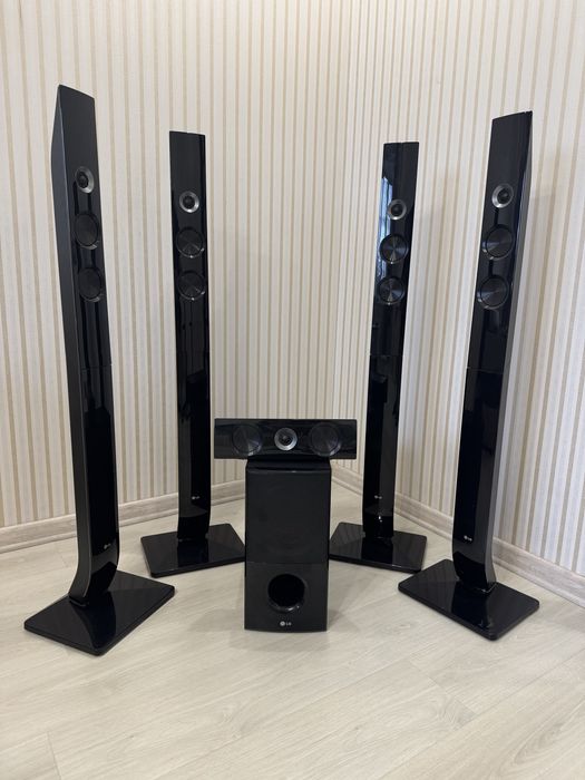 Комплект акустики 5.1 LG HT906TA (SH96TA) — 4 підлогові колонки, центр + сабвуфер