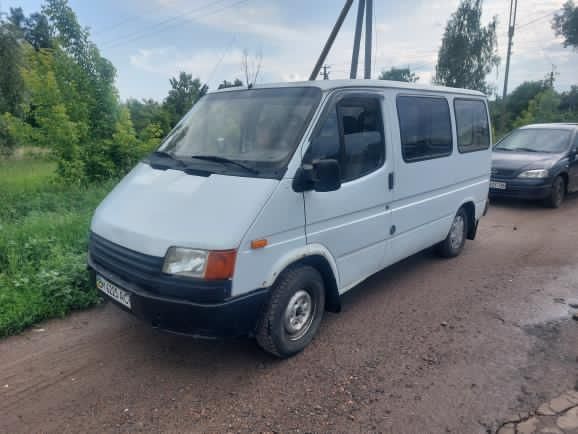 Продам Форд транзит 2.5 дизель переоформлення присутне