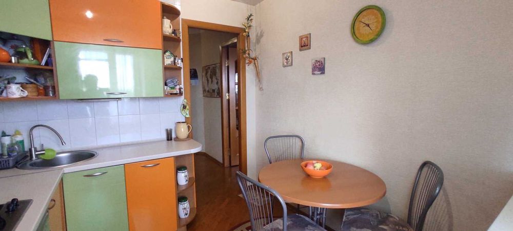 Продам 3-х на Староказацкая, р-н парка Глобы. Ремонт, мебель, техника.