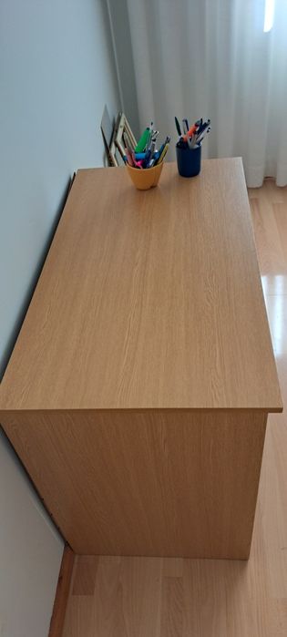 Secretária semi-nova