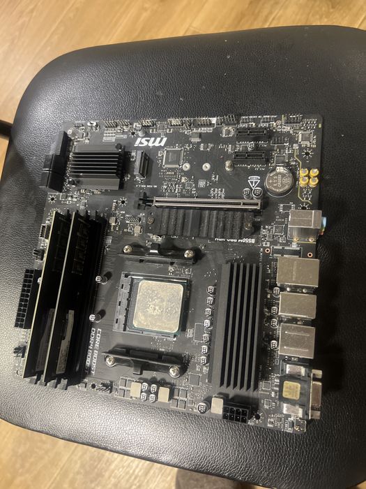 Материнская плата Msi b550m