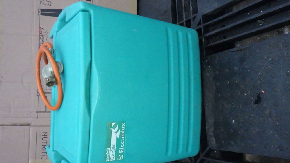 Lodówka Turystyczna Absorpcyjna Elelectrolux 12/230 Volt  Lpg Camper